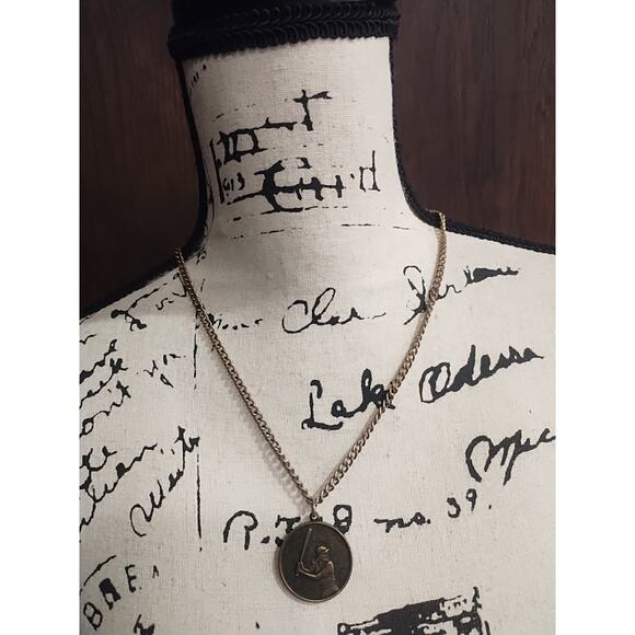 Fast pitch stocking stuffer gift Goldtone Gold Chain Necklace Heavy Vintage - Picture 2 of 6